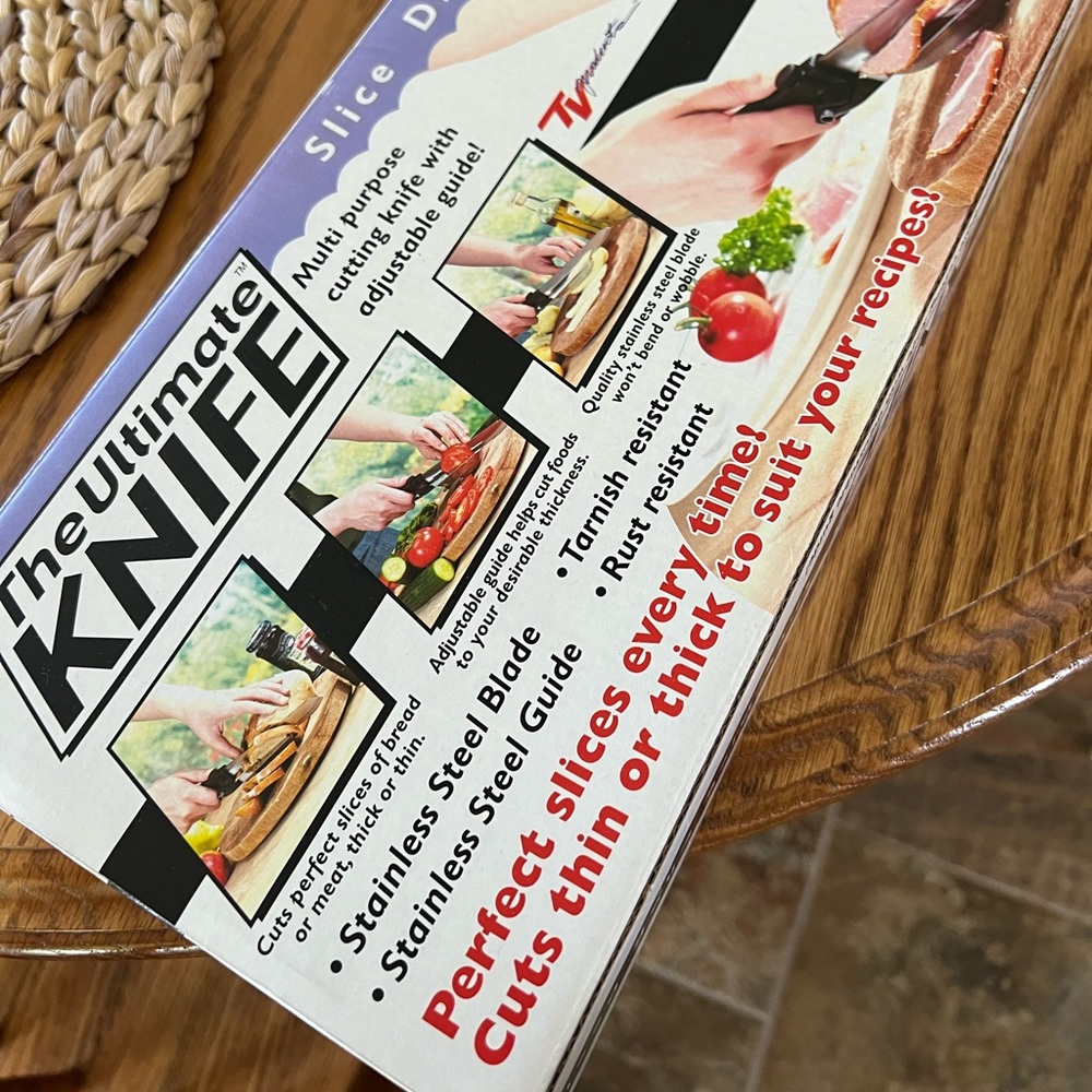 NWOT - THE ULTIMATE KNIFE & FORK SET - MULTI PURPOSE CUTTING KNIFE WITH GUIDE